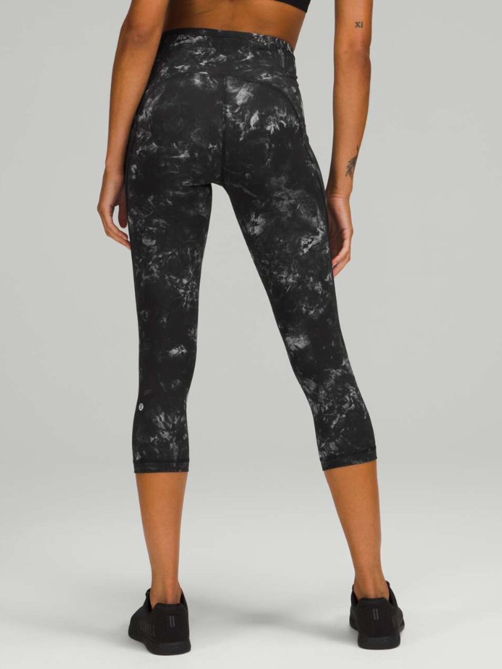 Genuine Lululemon Athletica Swift Speed High-Rise Reflective Crop 21" SIZE 2